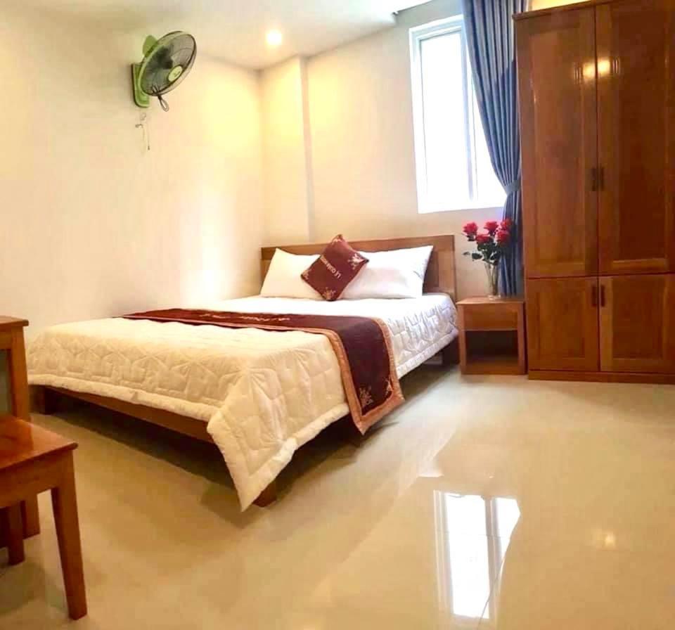 Hoa Anh Dao Hotel Da Nang Exterior photo
